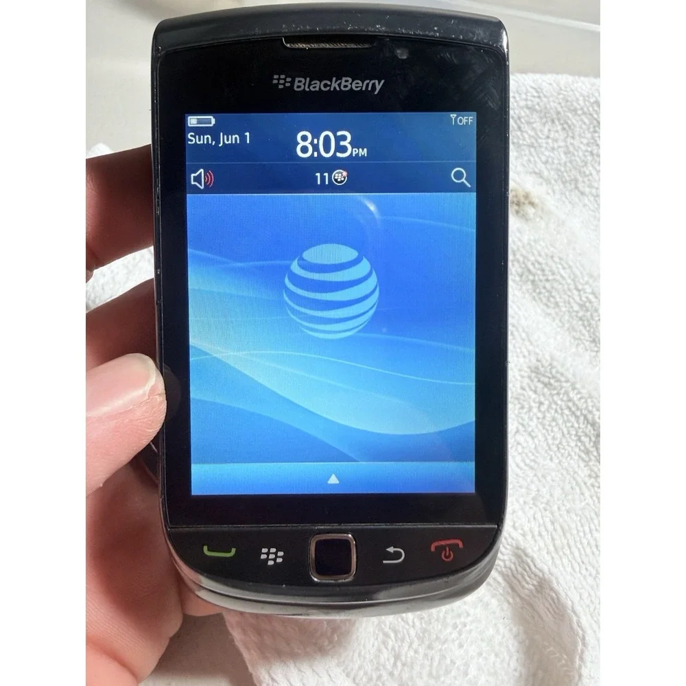 BlackBerry 9800 Torch AT&T Slider Smartphone 3G – Powers On SIM Card No SD Card